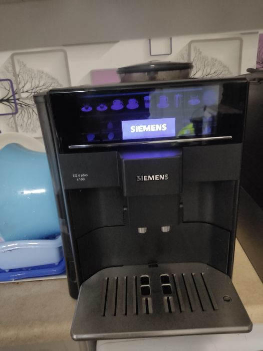 Mașina cafea Siemens EQ.6 plus S100