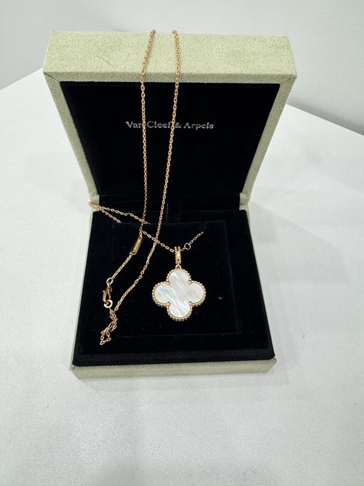 Колье под Van cleef