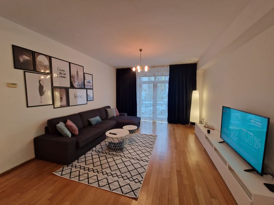 3 camere  lângă Sala Polivalenta