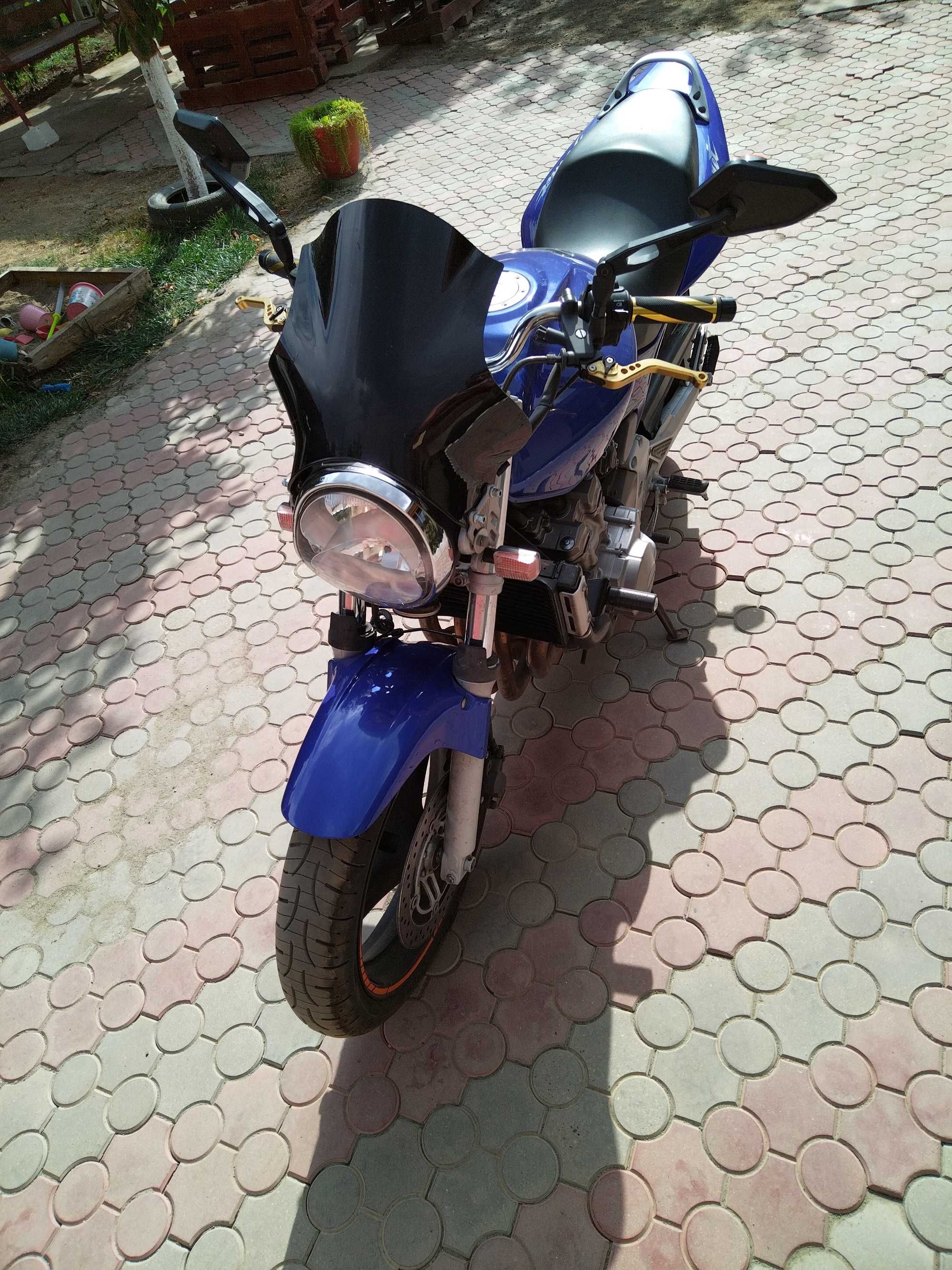 Honda hornet 600cc