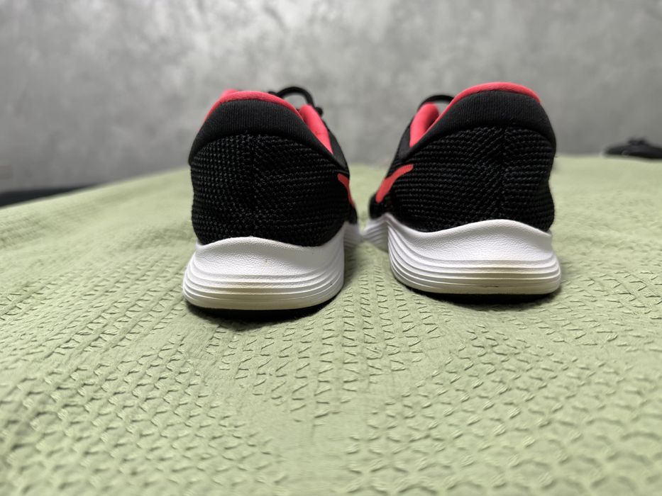 Papuci Nike Alergat (Nike Revolution 4)