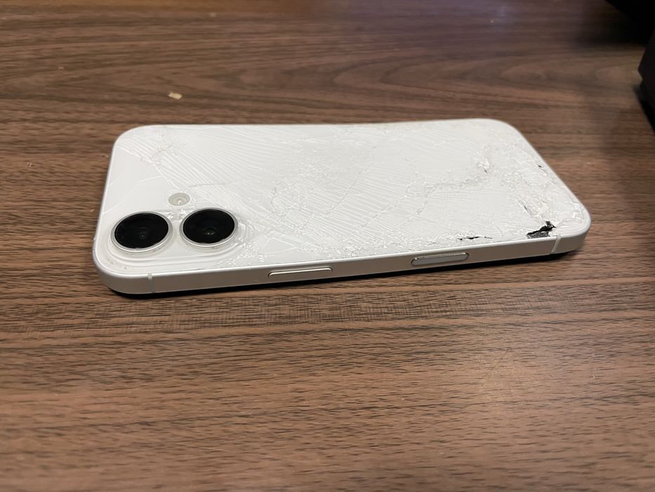 Iphone 16 128 GB 92% батерия