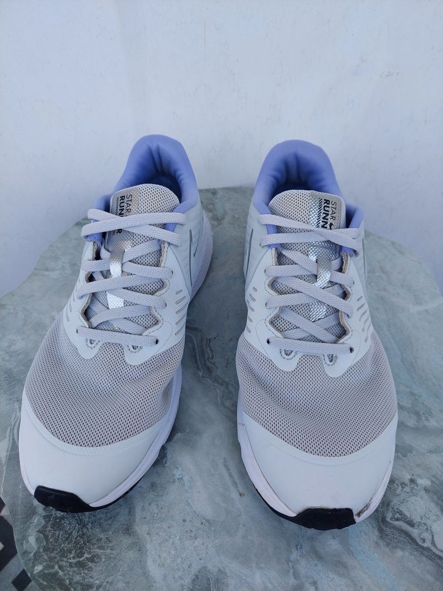 Дамски маратонки Nike