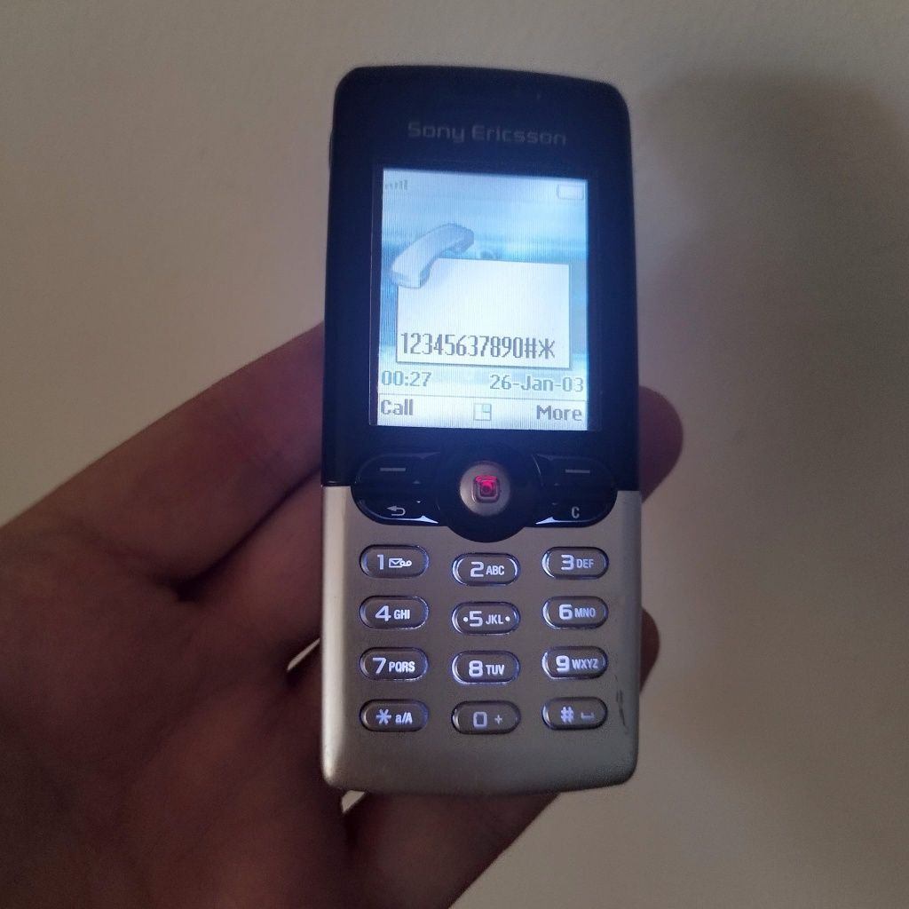 Sony Ericsson T610i+incarcator sigilat ( decodat)