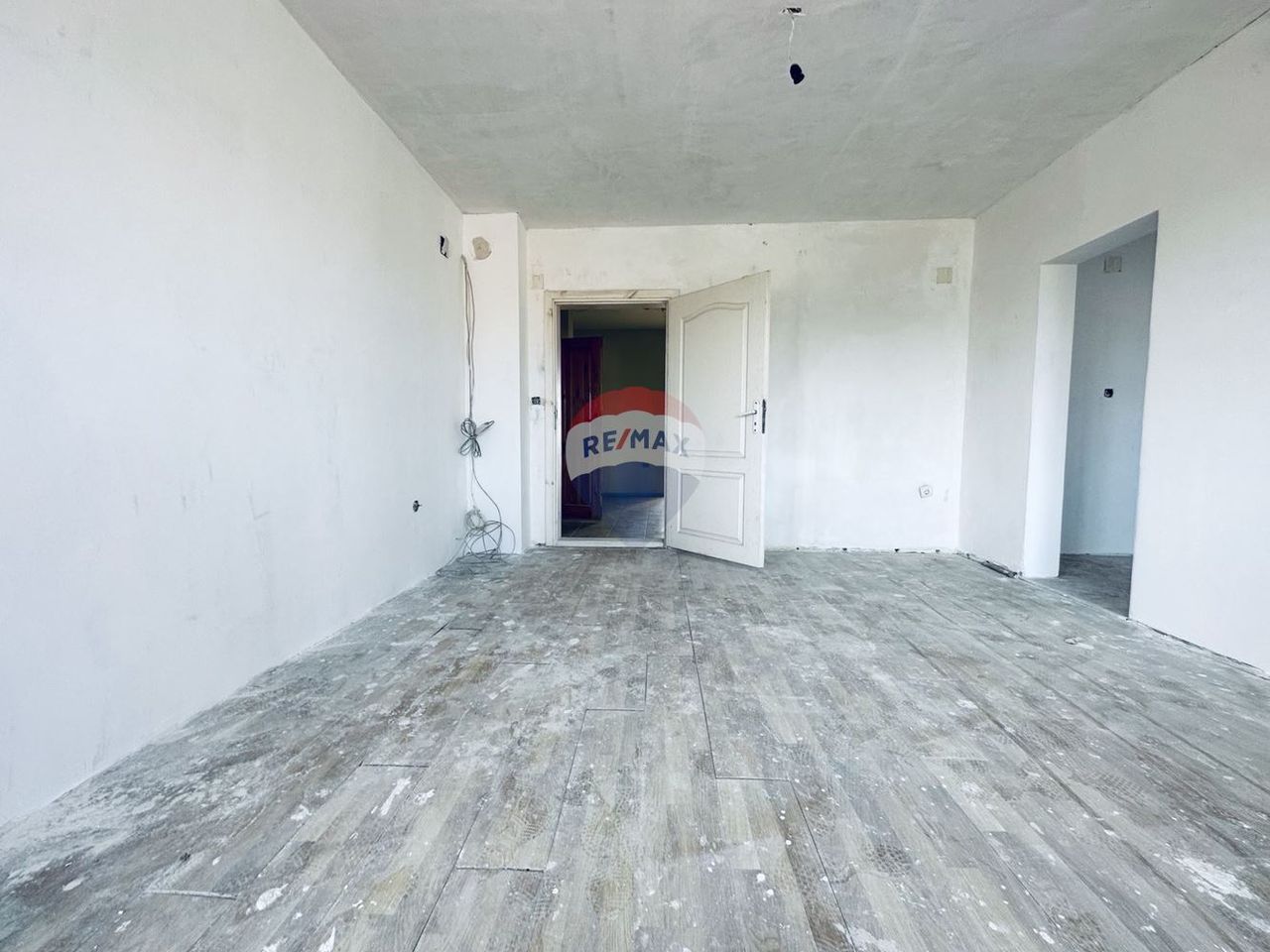 Продава се Многостаен апартамент в с. Стражица, Област Добрич - 125 кв.м за 368 €/кв.м - Снимка #10