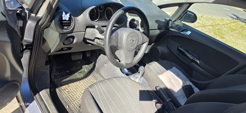 Opel CORSA D 2008
