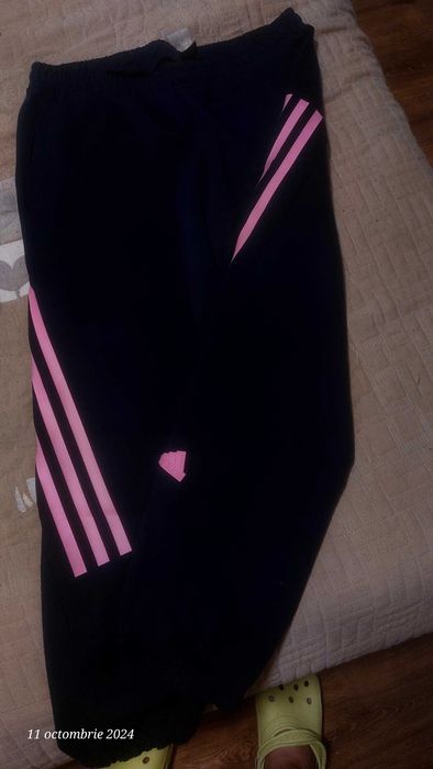 Pantaloni trening femei