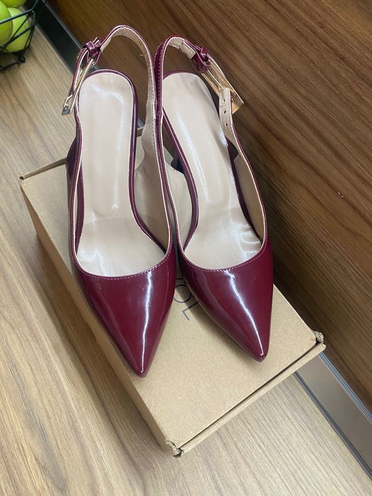 Обувки на ток - бордо