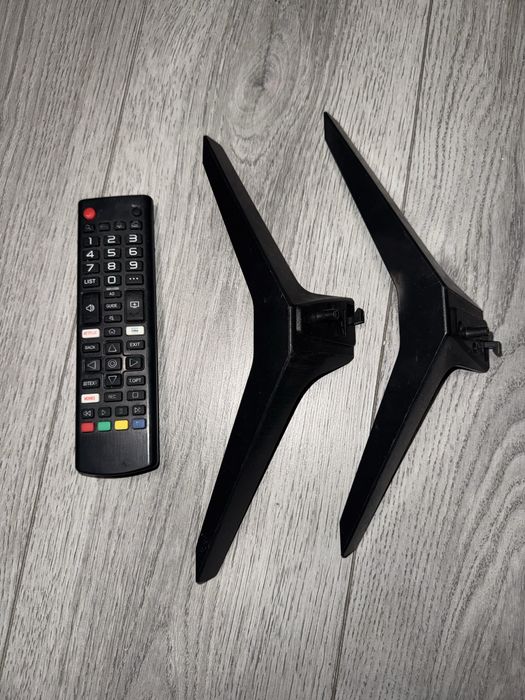 TV LG 65UN71003LB 65 inch 165 cm – ecran spart, pentru piese/reparație