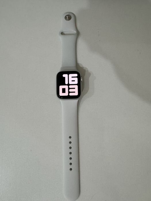 Часы Apple watch se