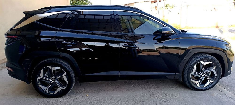 Хундай Туксон 2.5 LONG Энг охирги FULLI БАРТИР GM га