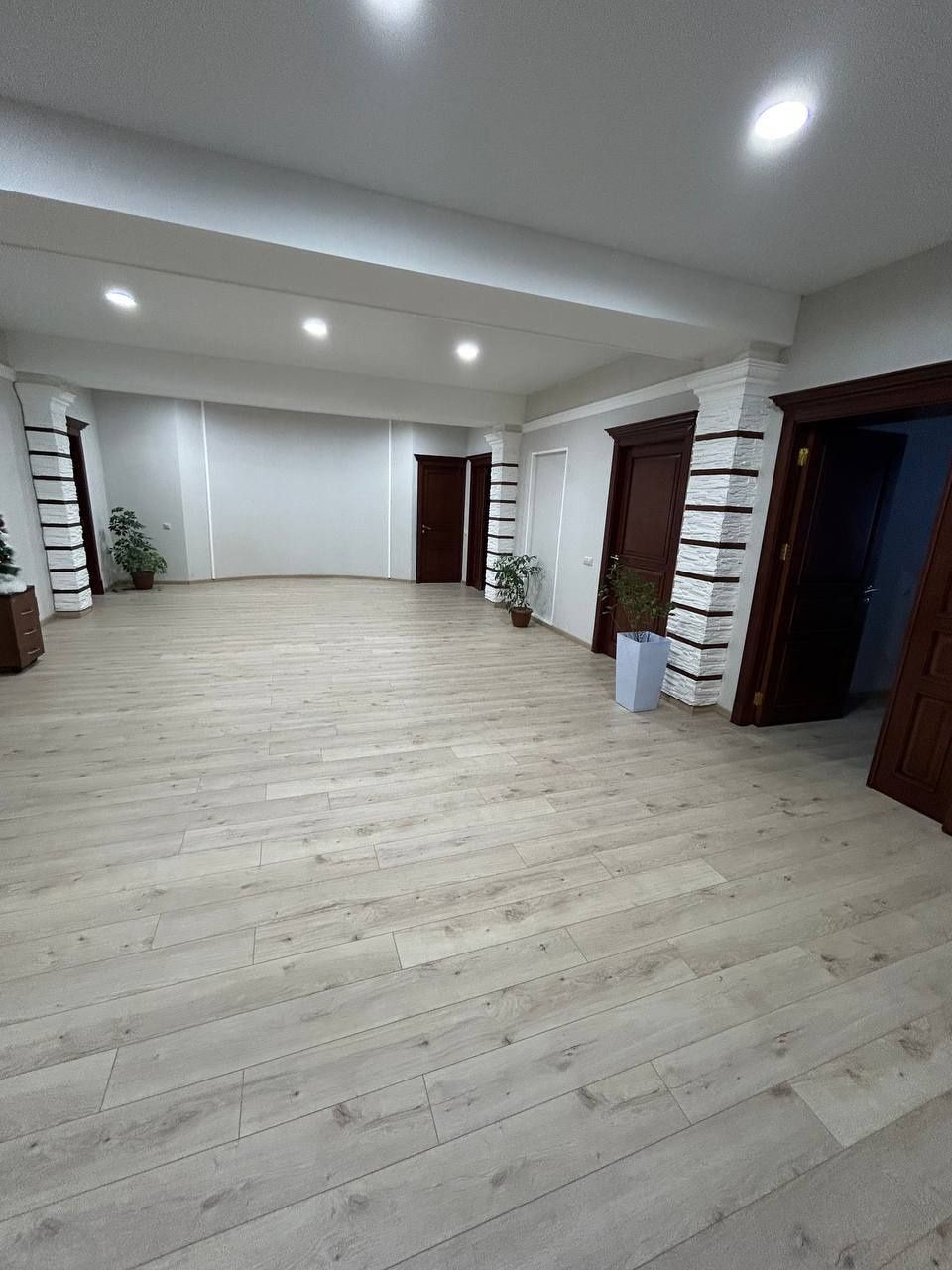 Дархан. Продажа коммерческого помещения 335 м2