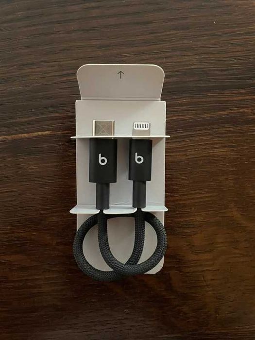 Cablu Beats USB-C la Lightning, 20cm, Woven negru