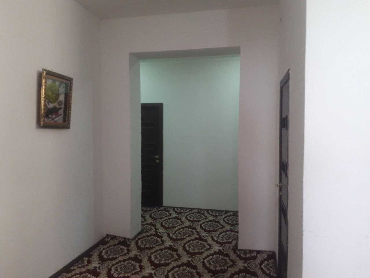 Kotedj sotiladi narpay