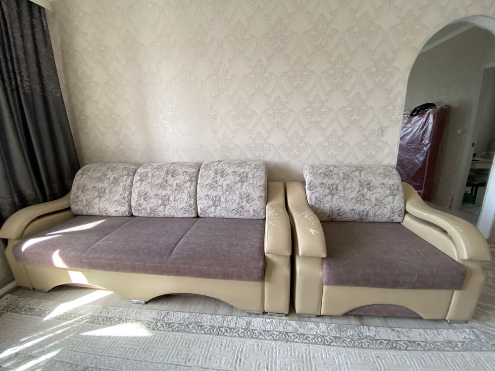Продам Диван в хорошем состоянии