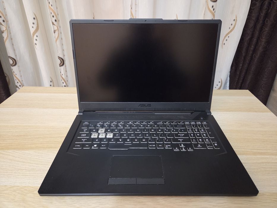 Vand laptop gaming Asus TUF 706ih