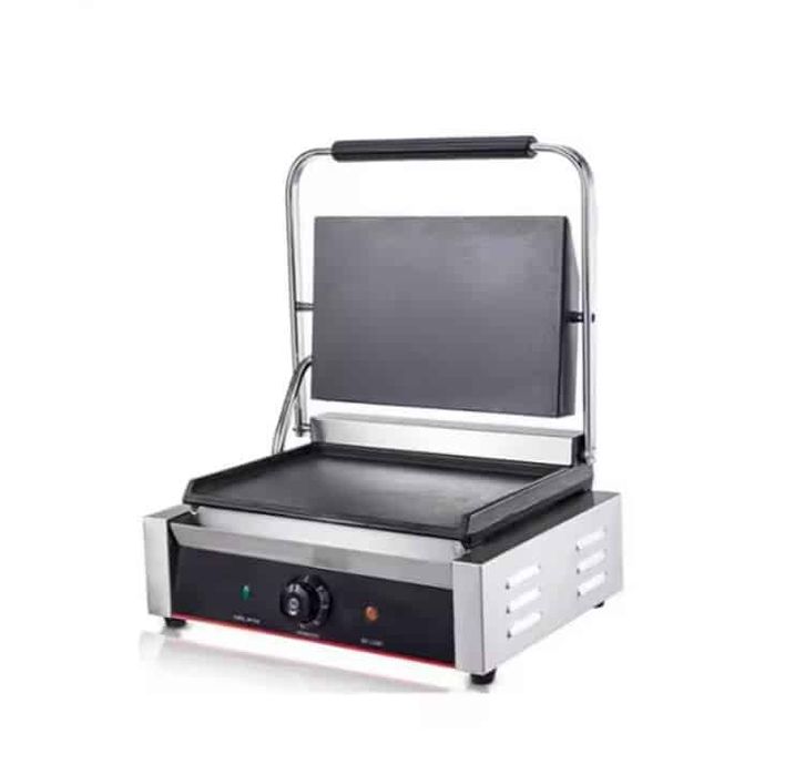 Panini grătar contact grill cu suprafață netedă