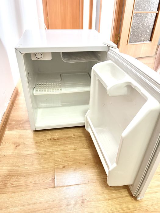 Продам Холодильник Мини Бар