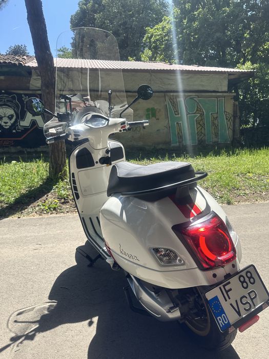 Vespa GTS 300 Super Tech 2021
