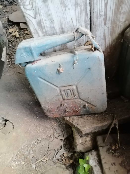 Стари туби за гориво