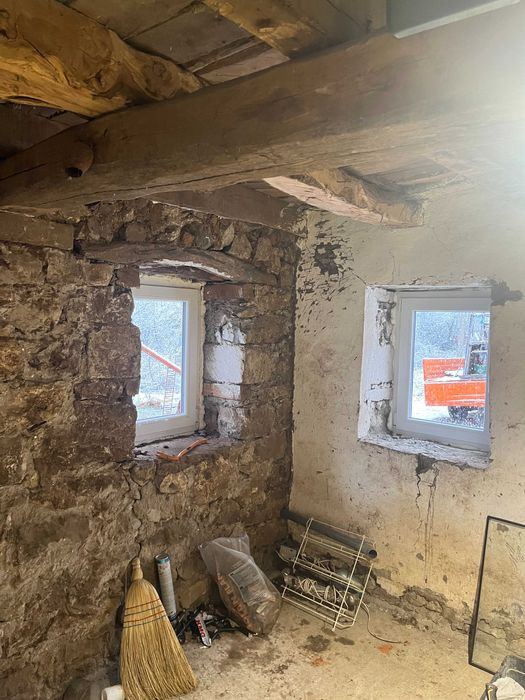 фамилна къща с възможност за гледане на животни и зеленчуци