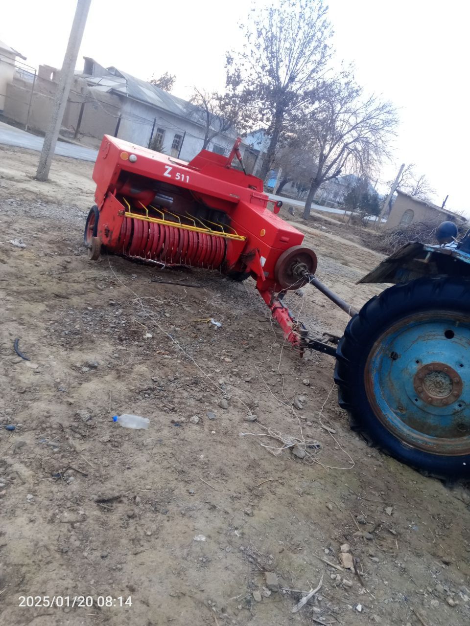 LTZ Traktor,  Z511 pres aparat