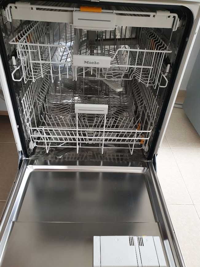 Auto Open - Съдомиялна Miele - 14 Комплекта - Свободностояща - 60см