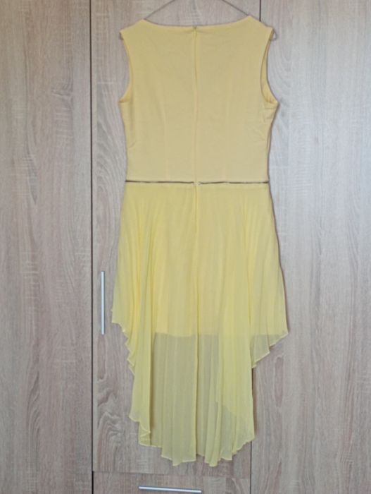 Три стилни и официални рокли