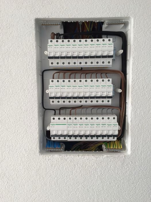 Electrician in constructii rezidentiale