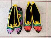 НОВИ Дамски пантофи терлици чехли с украса бродерия - чорапи обувки