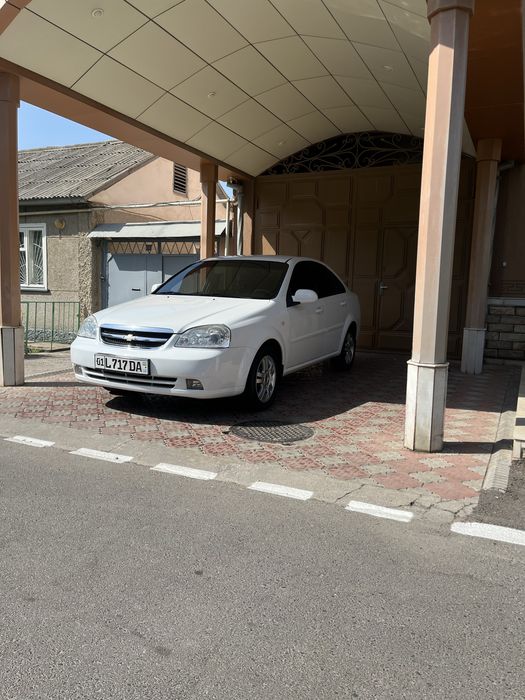 Lacetti 1.8 , 2011 2 позиция-механика, kraskasi tozza moshina,