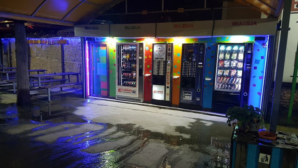 Продавам работещ бизнес 130кв.м с право на строеж 100процента 11.5м h