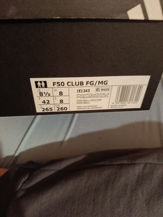 Бутонки f50 носени само два пъти 42 момер