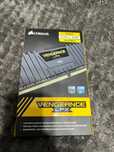 Памет 2x16GB DDR4 Corsair Vengeance LPX