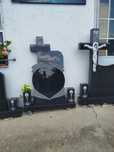 Monumente funerare