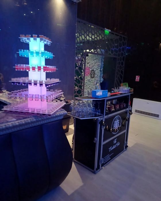 Bar mobil - Cocktail bar - Tortul Mirelui (tort de shot-uri)