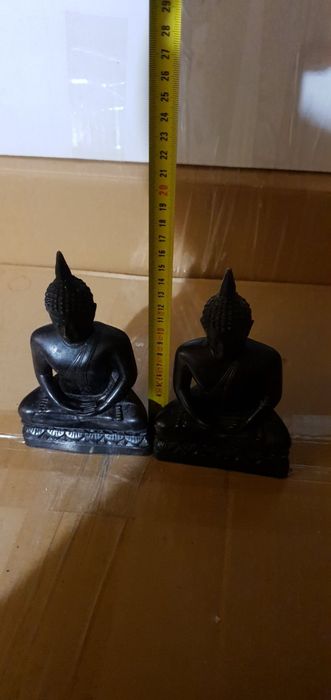 Две статуетки материял полеризин или нещо подобно