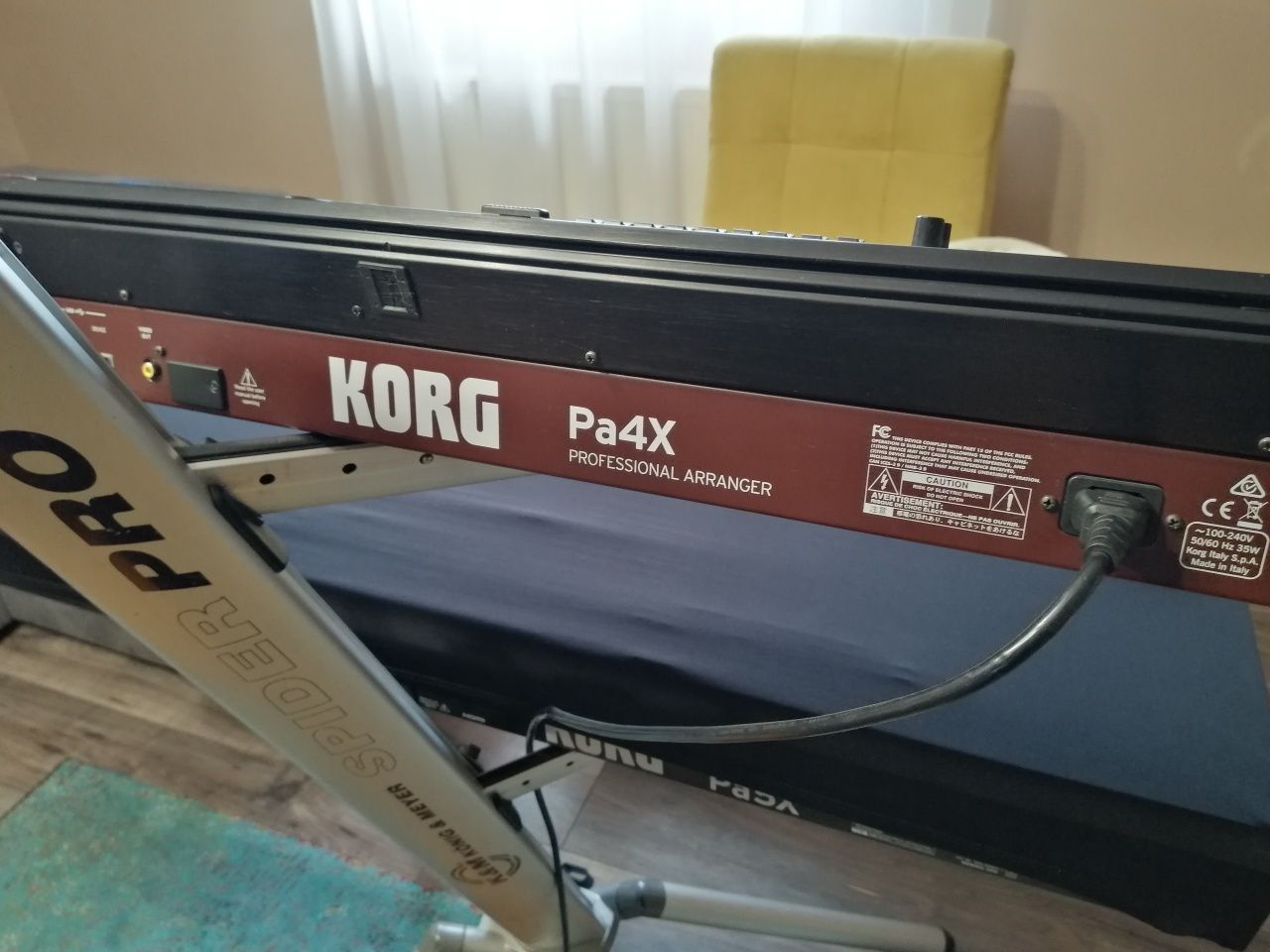 Korg pa4x internațional 76