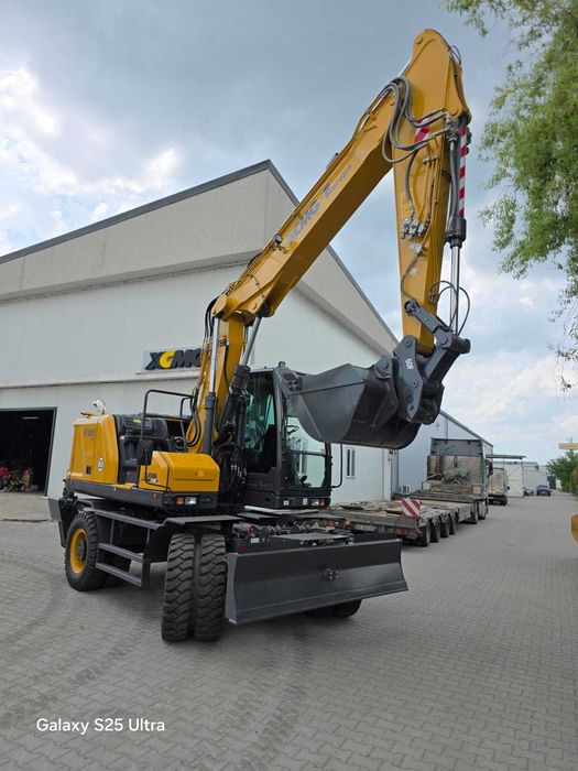Excavator pe pneuri XCMG,XE160WE ,16,8 tone,cupa 0,7 mc (Nou - Stoc)