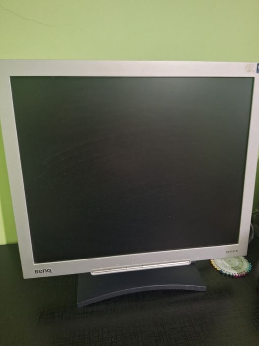 Монитор в хорошем состоянии