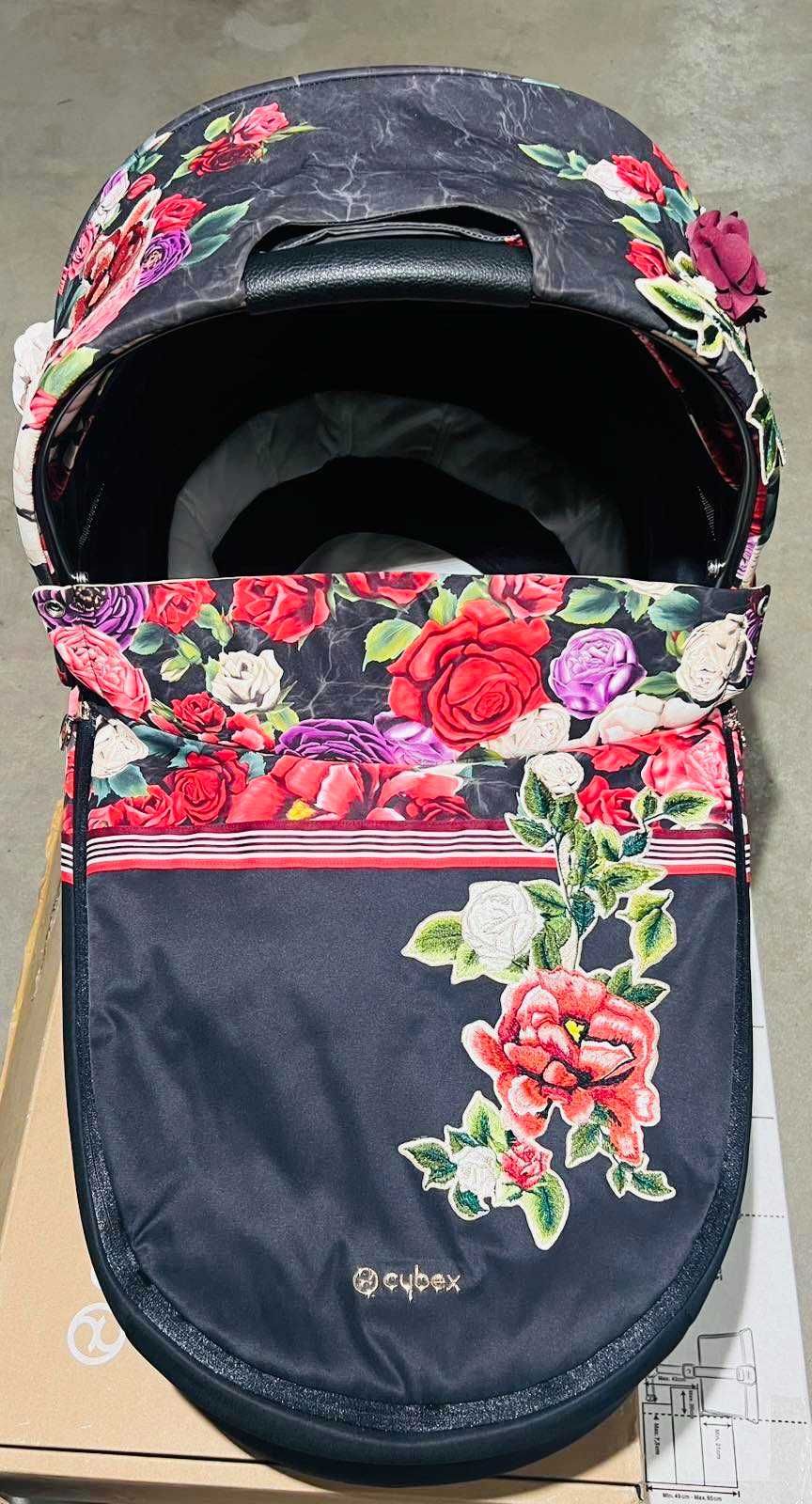 Кош за новородено Cybex Lux Spring Dark Blossom и тапицерия за седалка