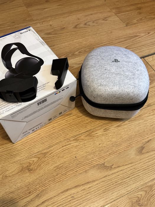 Dock și husă pentru PlayStation PULSE Elite