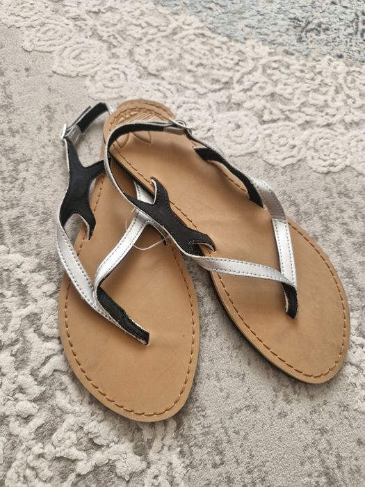 Сланцы Adidas размер 39-40
