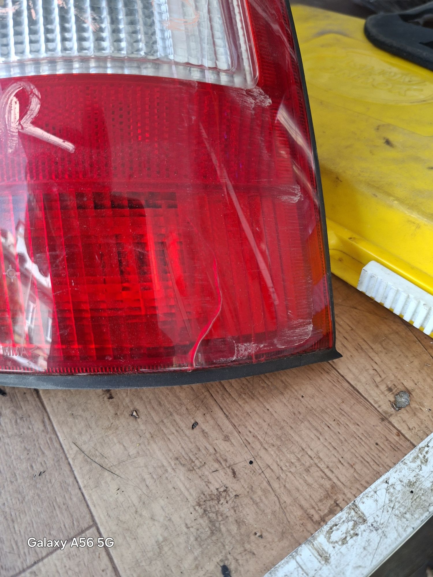 Оригинални стопове  Opel Vektra B комби.десен