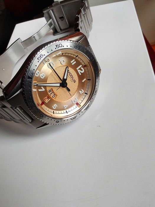 Nodus Sector automatic 150m.