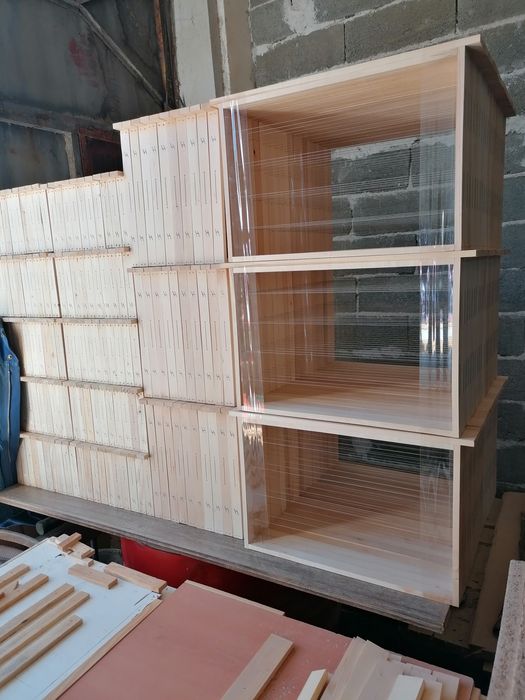 Всички видове пчелни рамки от производител