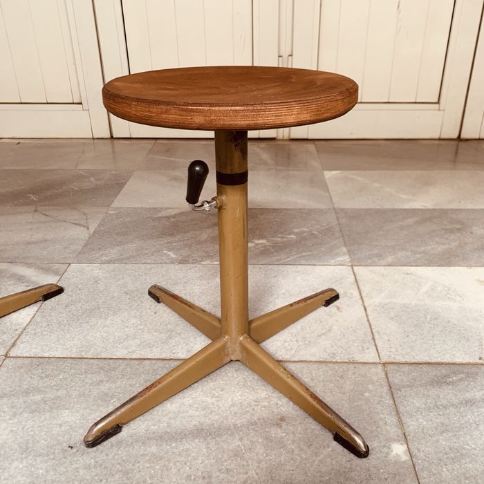 Ретро метални винтидж столчета