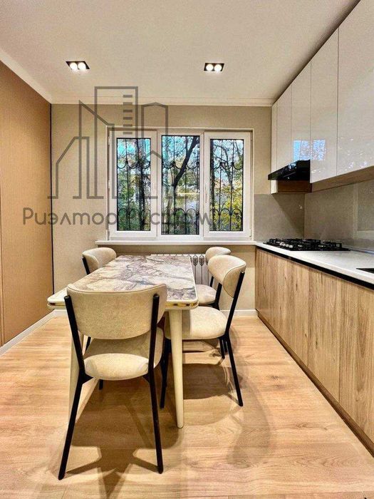 2в3/2/5 55м2 2х6 кирпич Буюк Ипак Йули (Максим Горький, БИЙ)