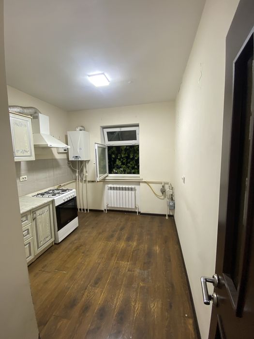 Сергели 8 худуд 3 хона килинган 67 кв