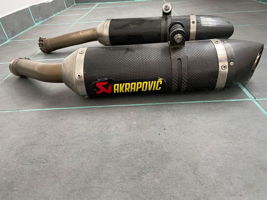 Tobe akrapovic yamaha r1 2007 2008